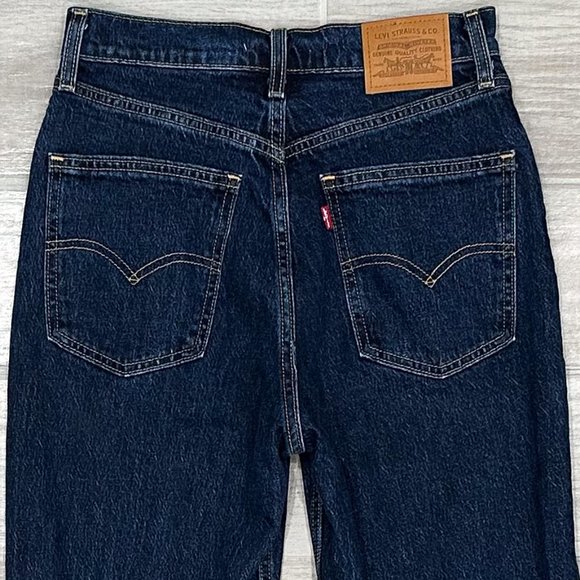 Levi’s Premium 70’s High Rise Slim Straight Jeans in Sonoma Stonewash Dark Wash - Picture 7 of 14